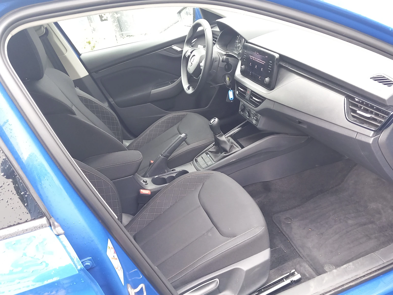Skoda Scala 1.0 TSI / 6МТ, снимка 8 - Автомобили и джипове - 54749572