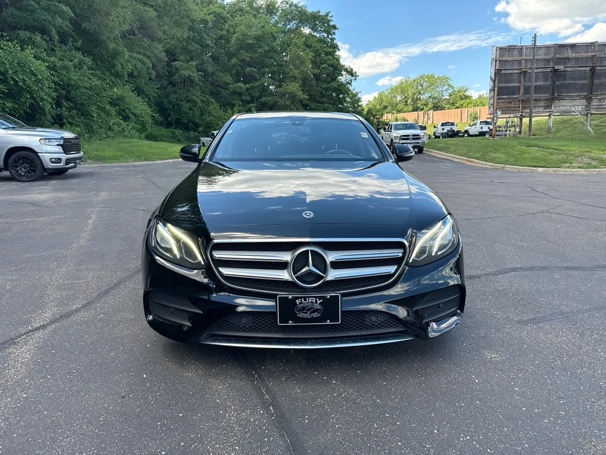 Mercedes-Benz E 300 4Matic , снимка 1 - Автомобили и джипове - 55011242