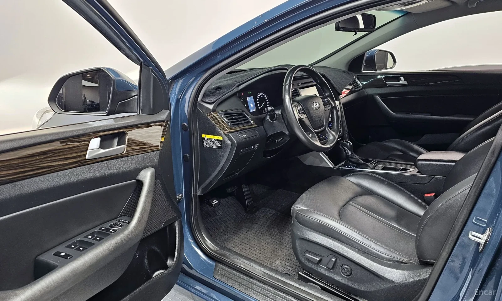 Hyundai Sonata, снимка 10 - Автомобили и джипове - 55192935