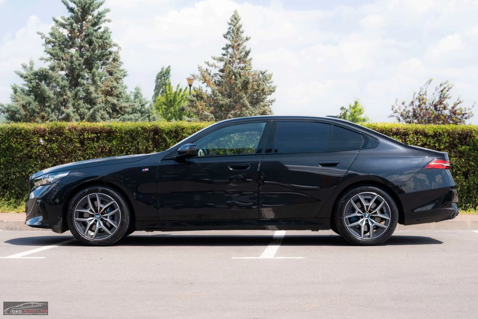 BMW 520 d/190HP/M SPORT/ОБДУХВАНЕ/360/PANO/MEMO/HUD/664z, снимка 3 - Автомобили и джипове - 55484299