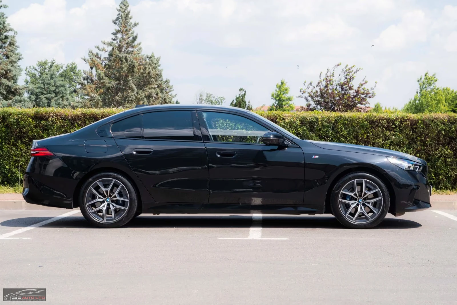 BMW 520 d/190HP/M SPORT/ОБДУХВАНЕ/360/PANO/MEMO/HUD/664z, снимка 6 - Автомобили и джипове - 55484299
