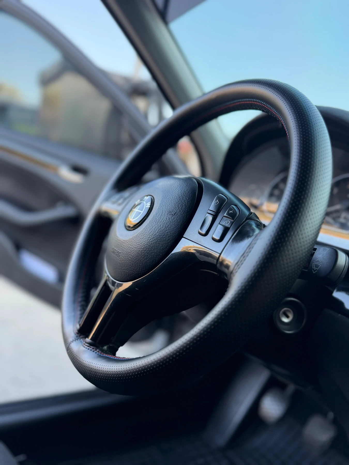 BMW 318 318 lci, снимка 10 - Автомобили и джипове - 55835969