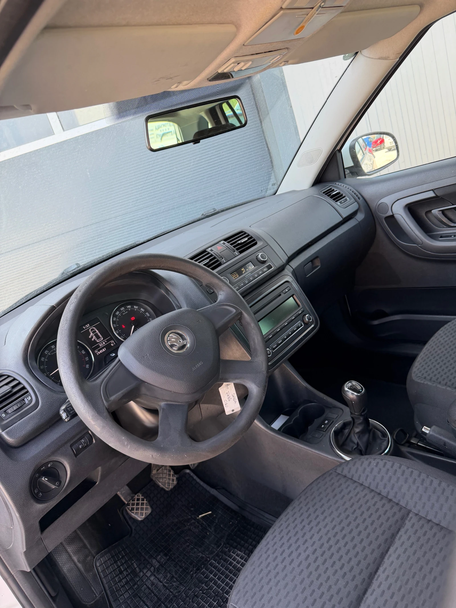 Skoda Fabia 1.6 TDI, снимка 7 - Автомобили и джипове - 55890439