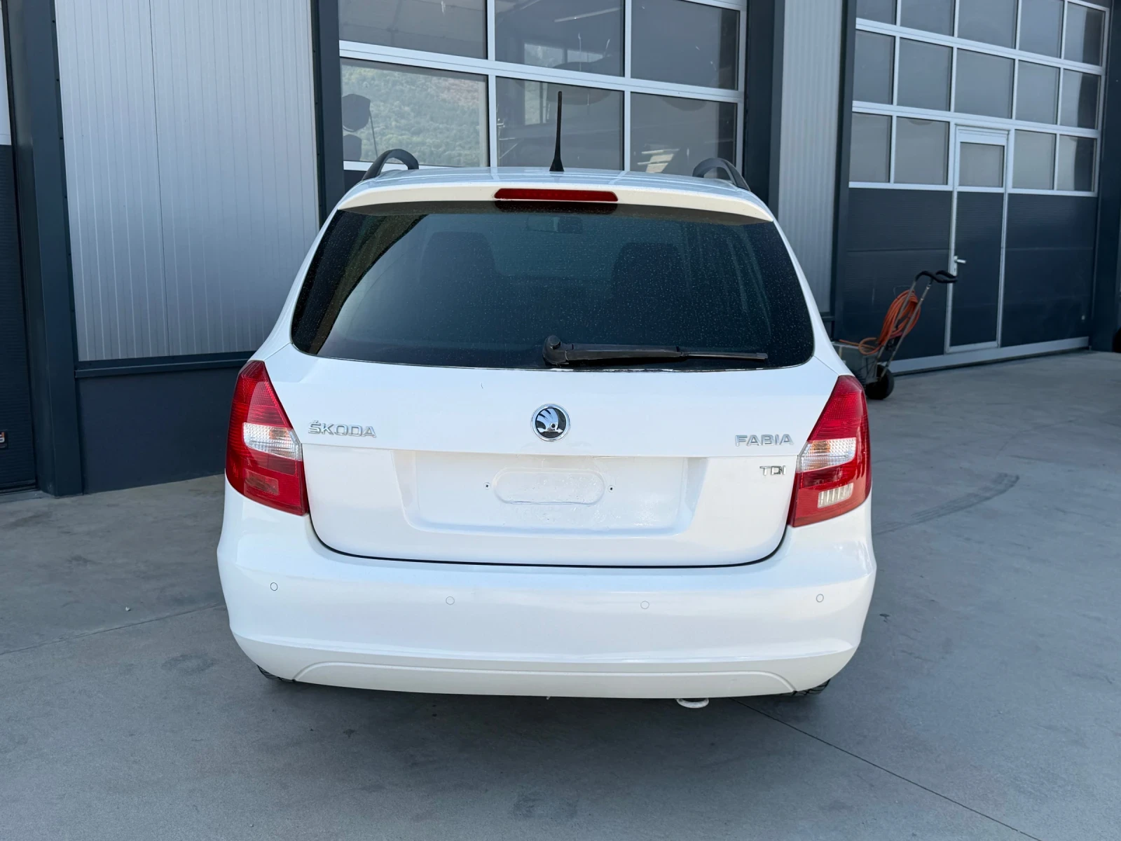 Skoda Fabia 1.6 TDI, снимка 5 - Автомобили и джипове - 55890439
