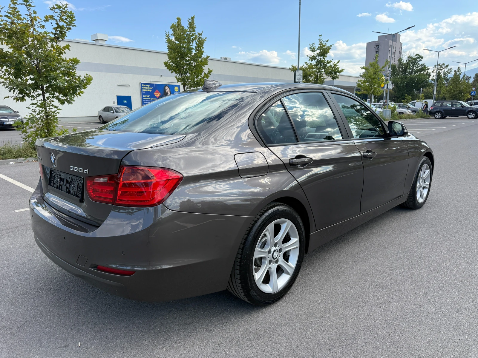 BMW 320 D* 184к.с.* X-DRIVE, снимка 4 - Автомобили и джипове - 55952115