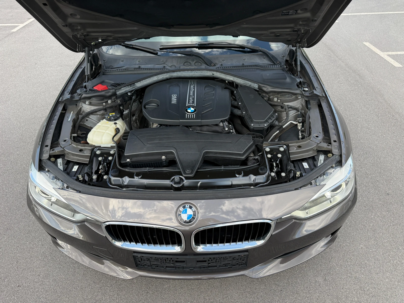 BMW 320 D* 184к.с.* X-DRIVE, снимка 13 - Автомобили и джипове - 55952115