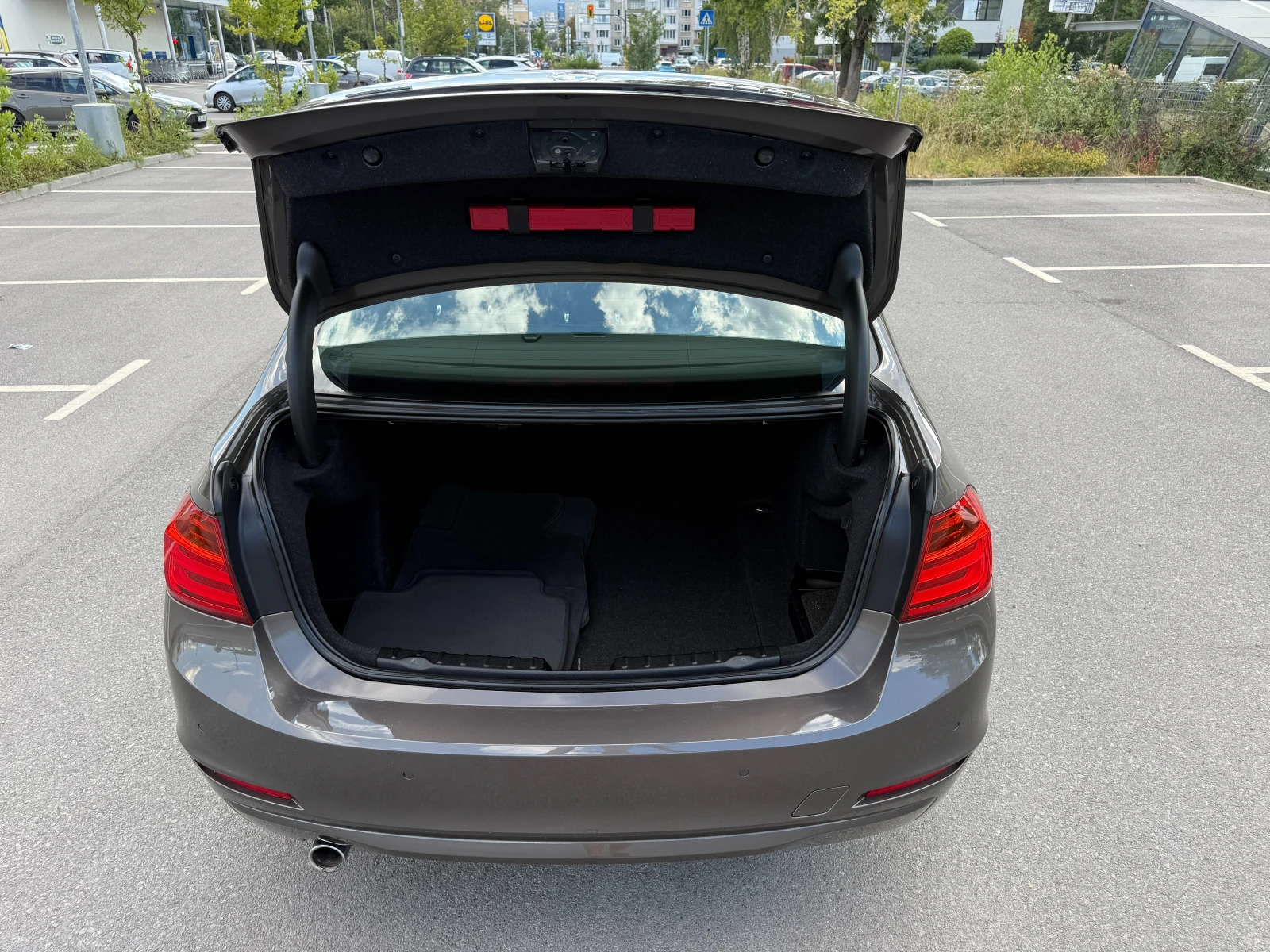 BMW 320 D* 184к.с.* X-DRIVE, снимка 12 - Автомобили и джипове - 55952115
