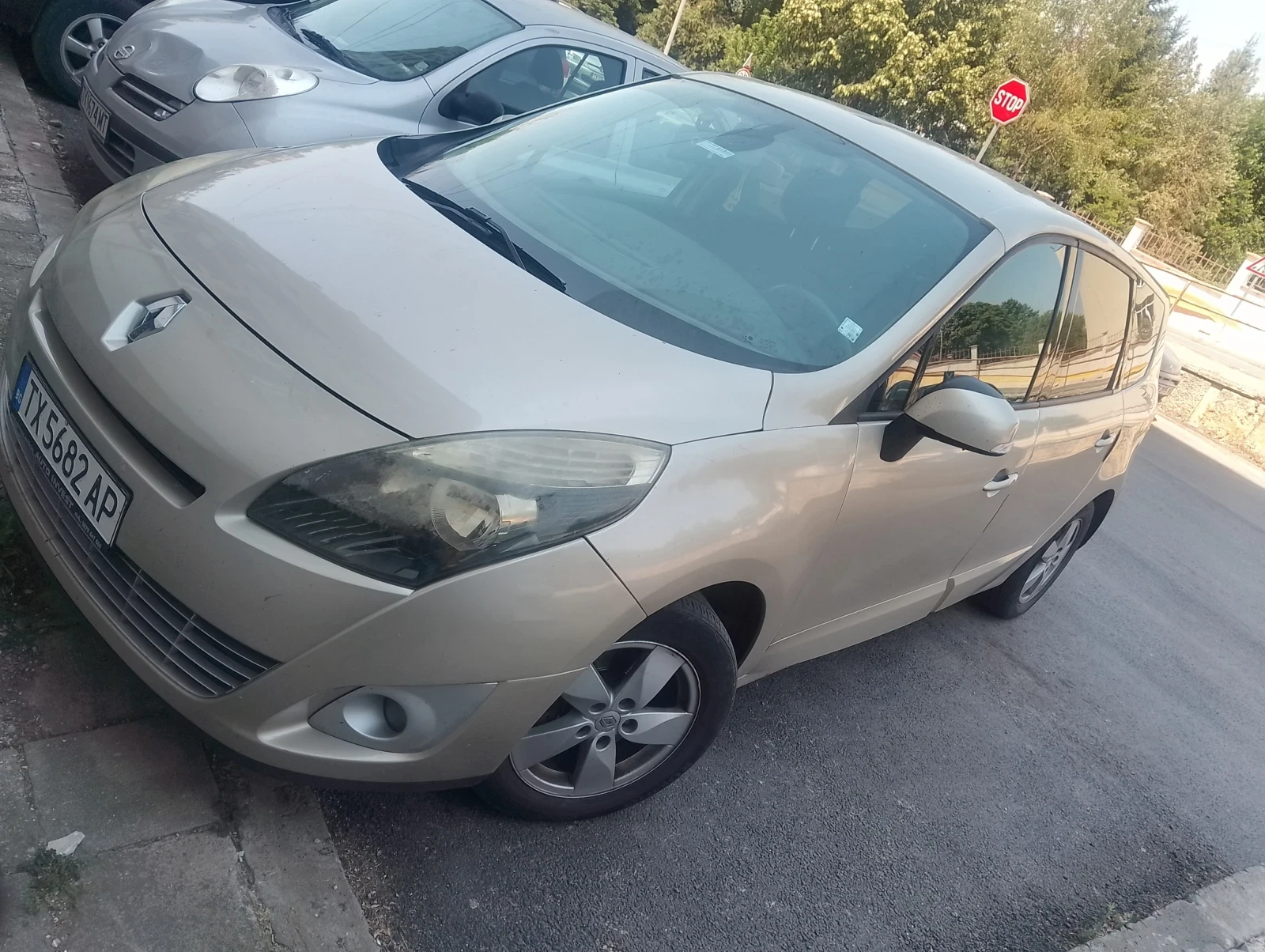 Renault Grand scenic 1.5, снимка 5 - Автомобили и джипове - 56060444