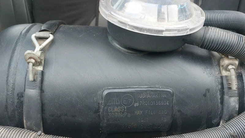 Suzuki Vitara, снимка 11 - Автомобили и джипове - 52837195