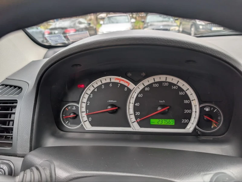 Chevrolet Captiva 2.4 LT, снимка 2 - Автомобили и джипове - 52902729