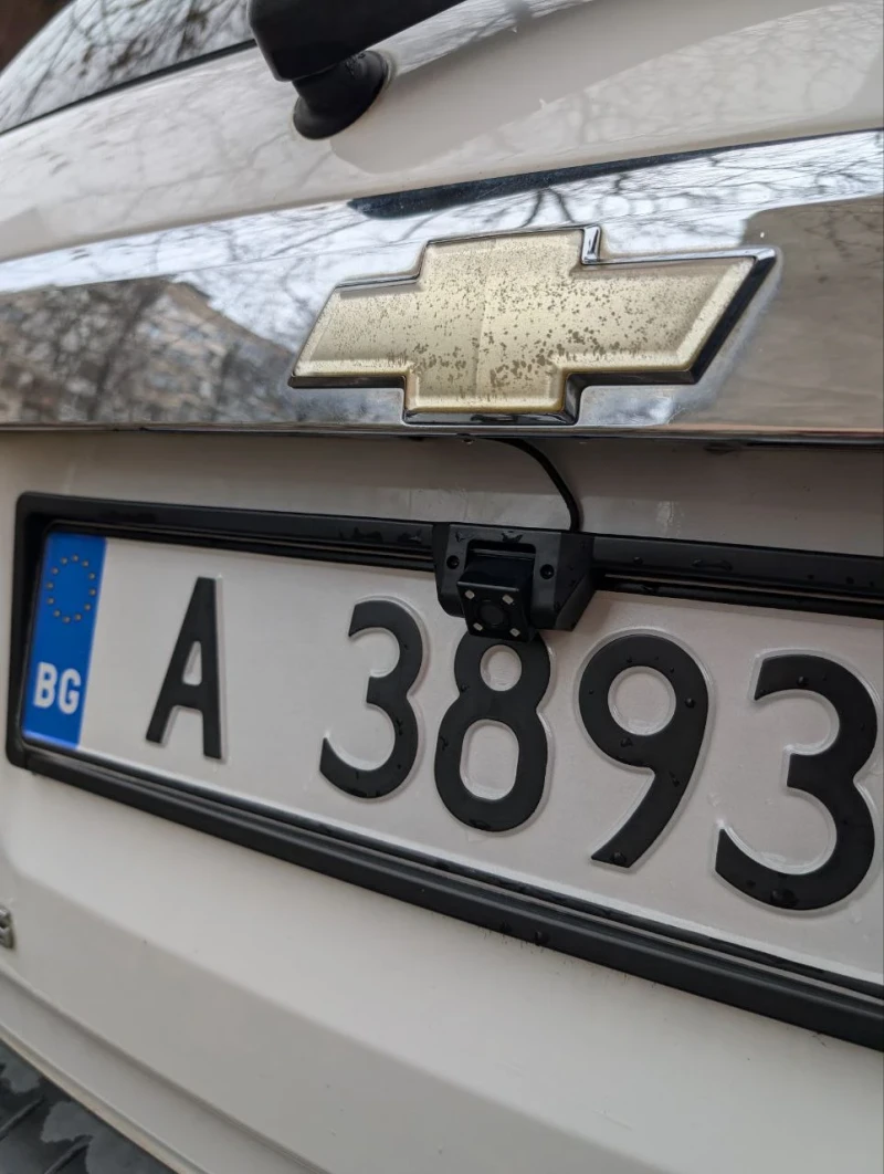 Chevrolet Captiva 2.4 LT, снимка 8 - Автомобили и джипове - 52902729