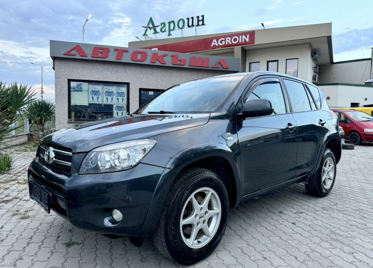 Toyota Rav4 2.2 D-CAT - изображение 2