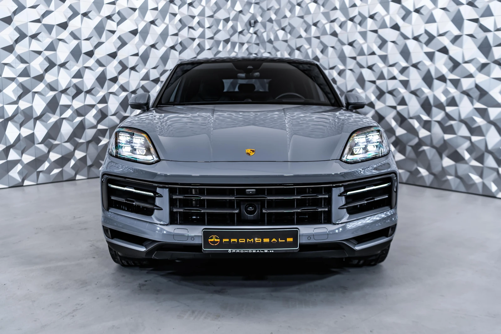 Porsche Cayenne Coupe E-Hybrid* Bose* Pano* SportChr - изображение 2