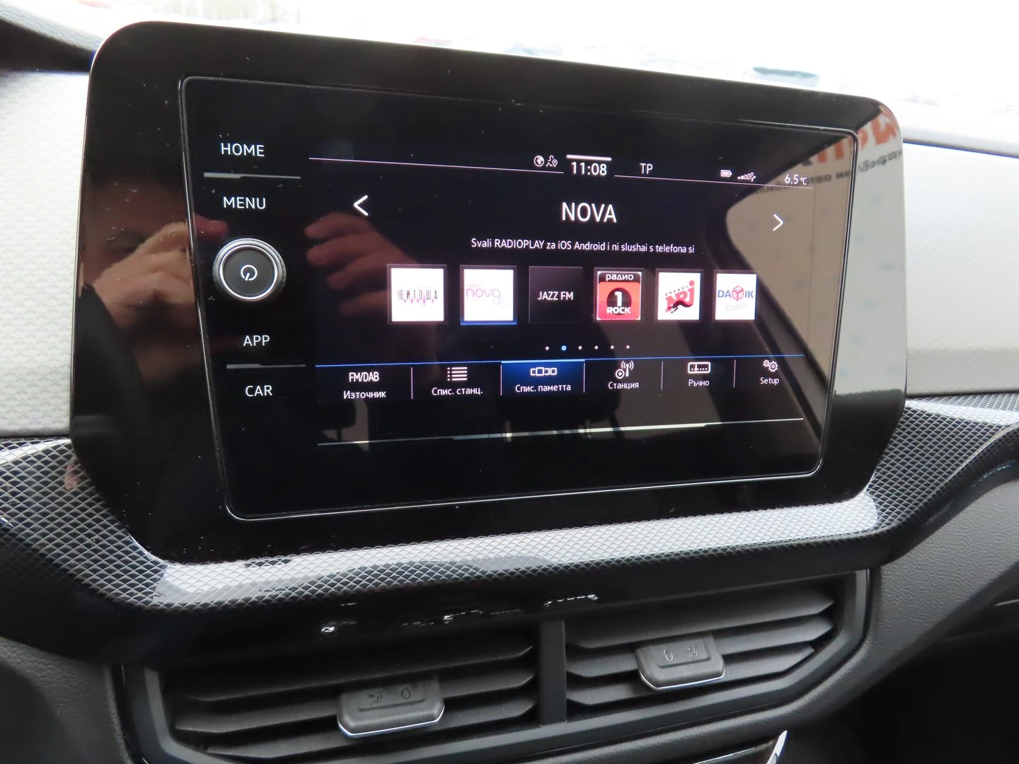 VW T-Cross Life Plus 1.0 TSI OPF DSG - изображение 10