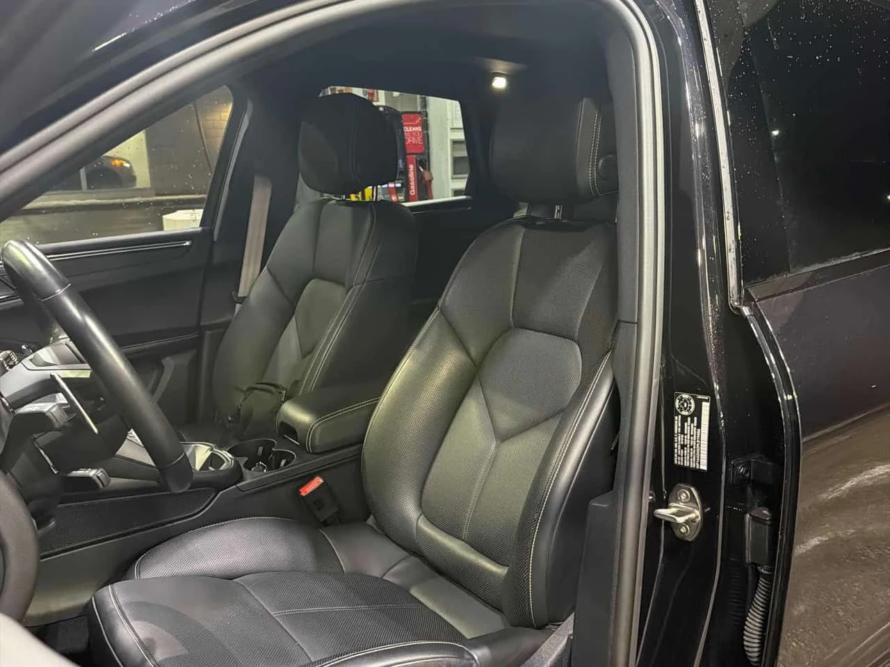 Porsche Macan * AWD * CARFAX * ЦЕНА ДО БГ, снимка 16 - Автомобили и джипове - 53740590