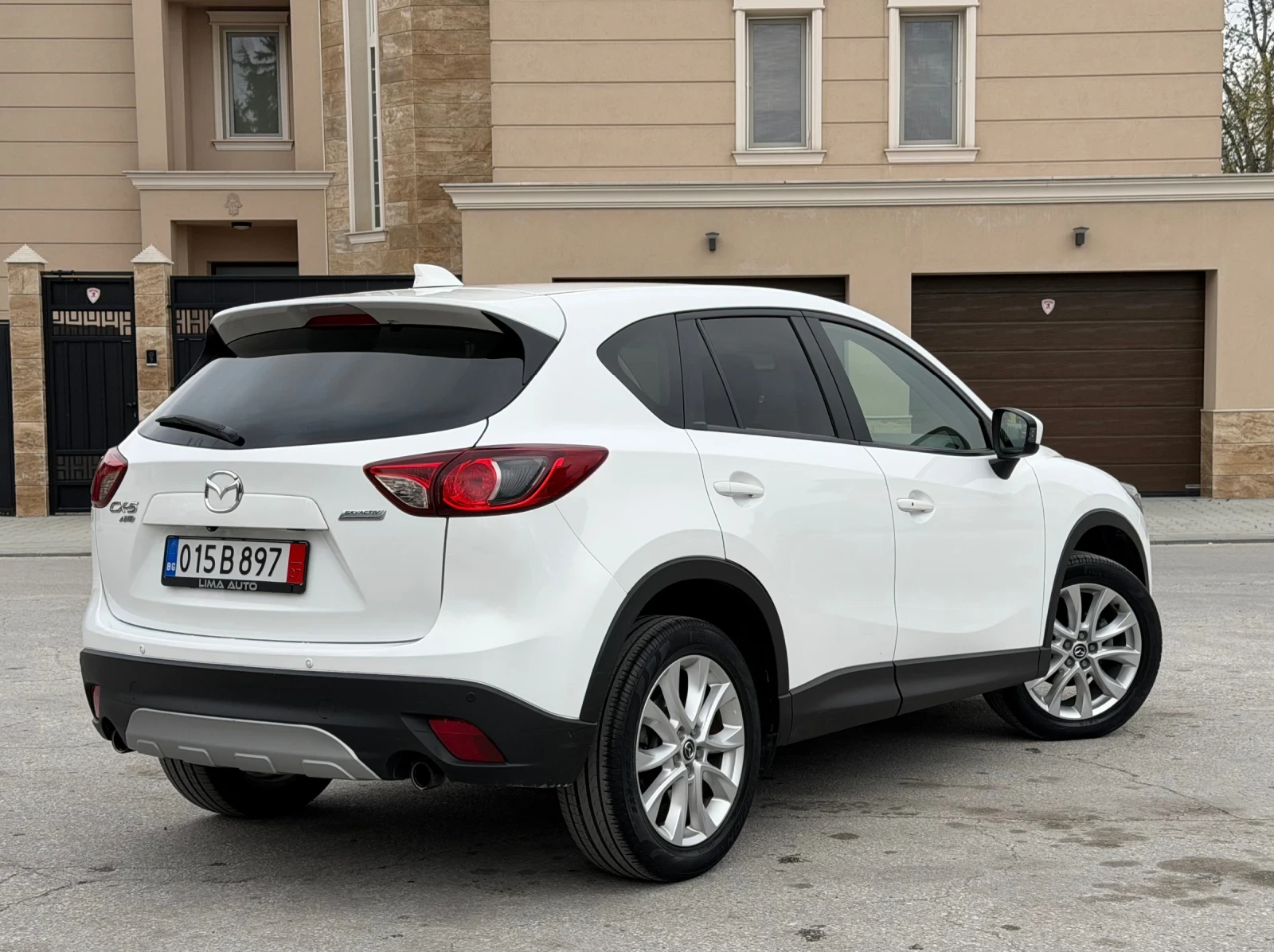 Mazda CX-5 2.0i SkayActive 4WD / KeyLess / Navi, снимка 4 - Автомобили и джипове - 54150395