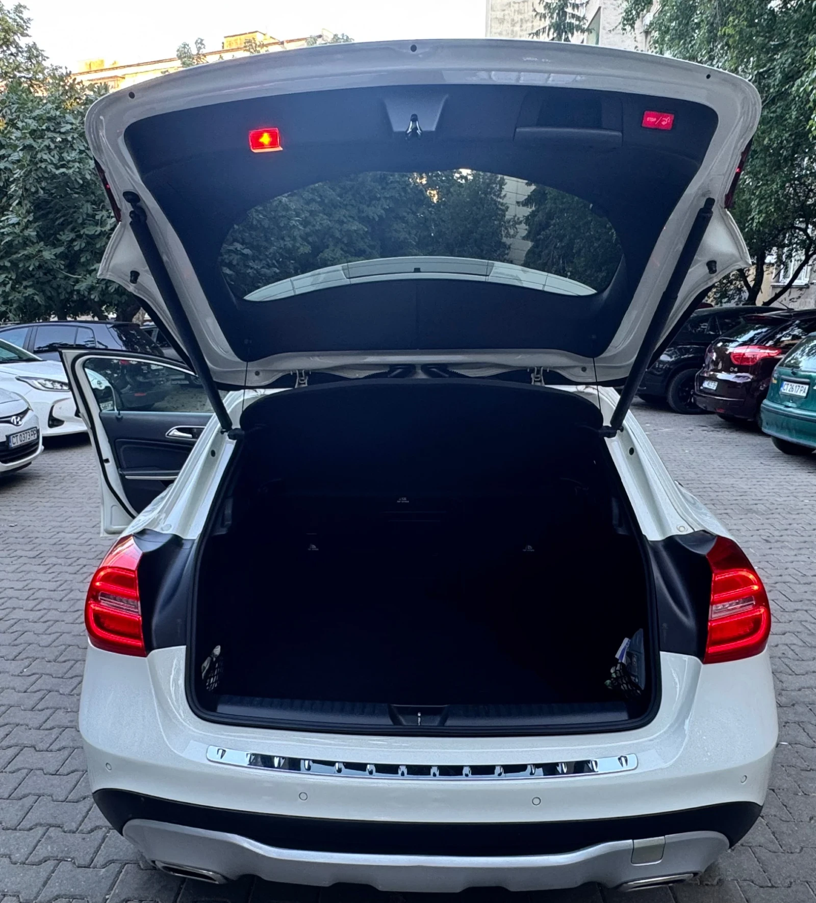 Mercedes-Benz GLA 250 2.5 Бензин 4Matic, снимка 17 - Автомобили и джипове - 55536855