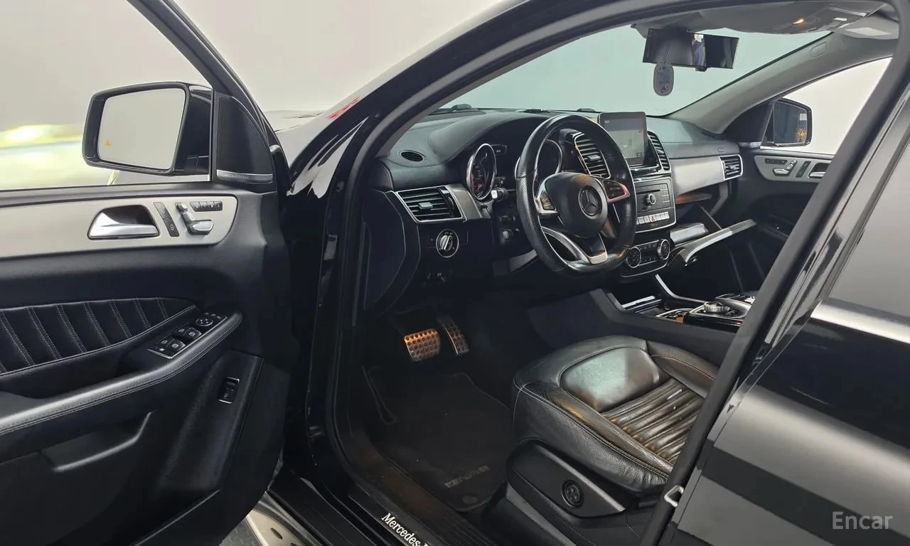 Mercedes-Benz GLE 350 АМГ ПАКТ/4MATIC Coupe/ДИСТРОНИК/360/ПОДГРЕВ/ХАРМАН, снимка 10 - Автомобили и джипове - 56155905