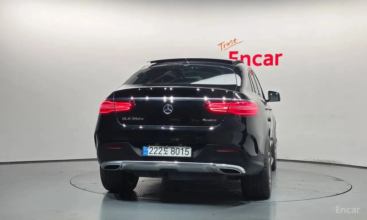 Mercedes-Benz GLE 350 АМГ ПАКТ/4MATIC Coupe/ДИСТРОНИК/360/ПОДГРЕВ/ХАРМАН, снимка 4 - Автомобили и джипове - 56155905