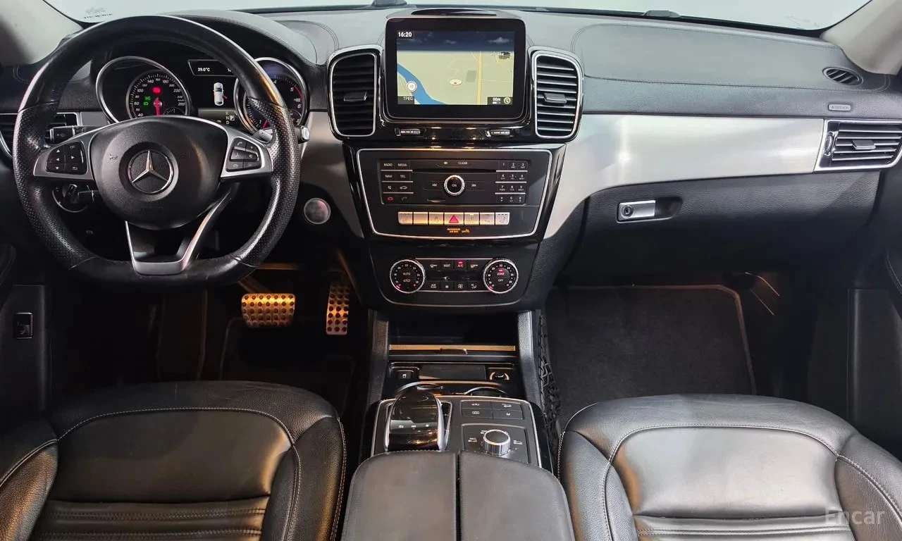 Mercedes-Benz GLE 350 АМГ ПАКТ/4MATIC Coupe/ДИСТРОНИК/360/ПОДГРЕВ/ХАРМАН, снимка 7 - Автомобили и джипове - 56155905