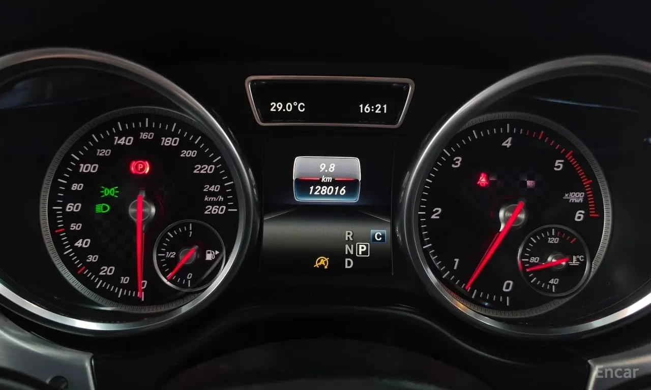 Mercedes-Benz GLE 350 АМГ ПАКТ/4MATIC Coupe/ДИСТРОНИК/360/ПОДГРЕВ/ХАРМАН, снимка 8 - Автомобили и джипове - 56155905