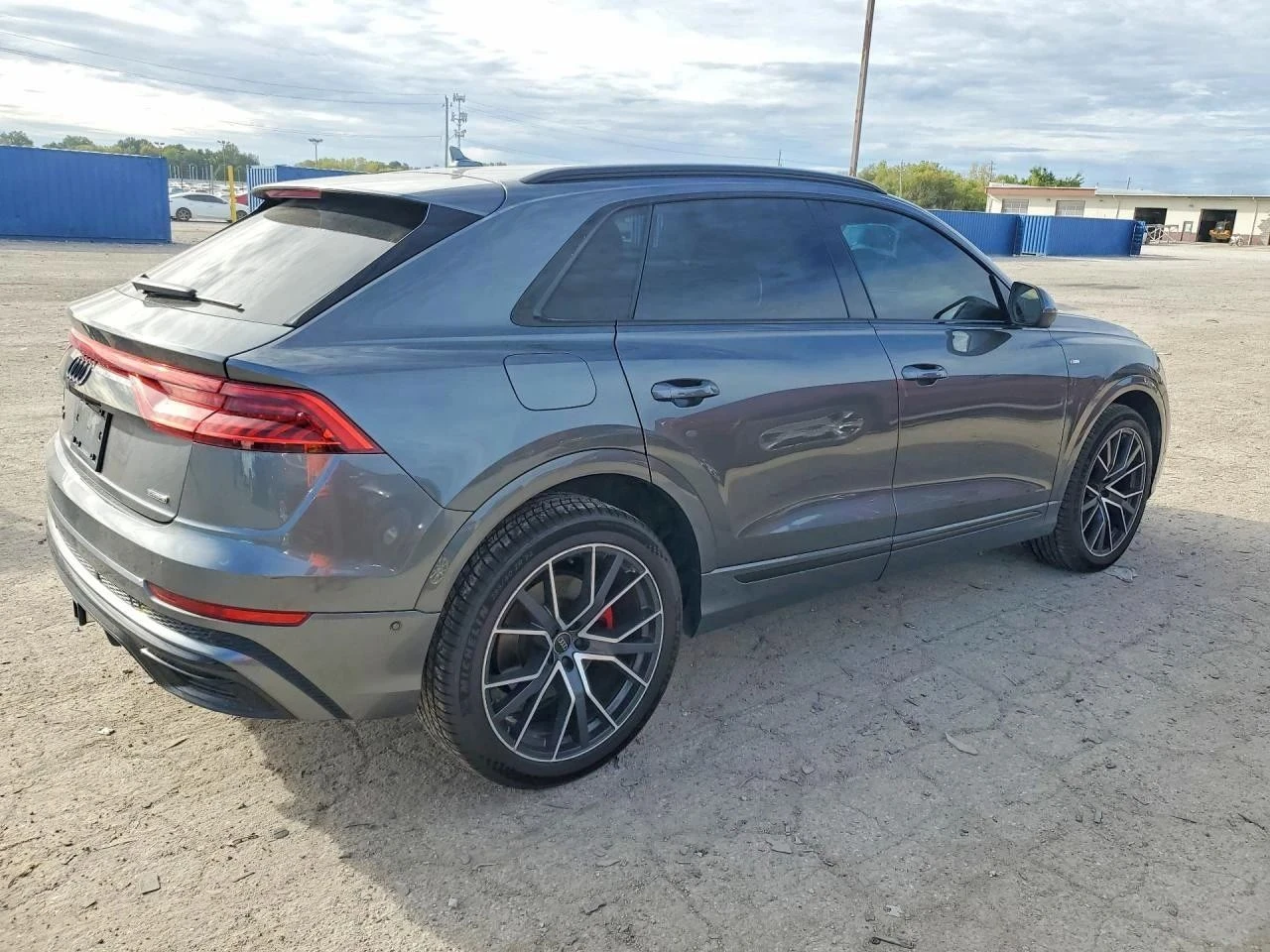 Audi Q8, снимка 3 - Автомобили и джипове - 56711840