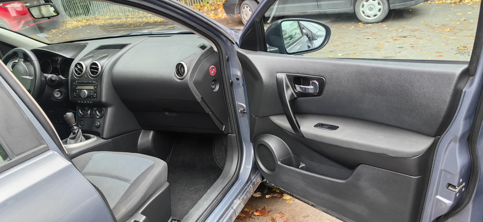 Nissan Qashqai 1.5 DCI, снимка 10 - Автомобили и джипове - 56742171
