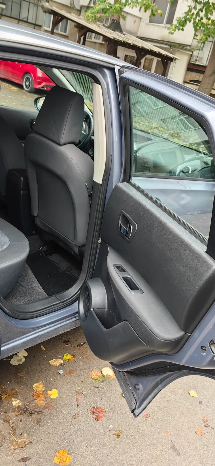Nissan Qashqai 1.5 DCI, снимка 12 - Автомобили и джипове - 56742171