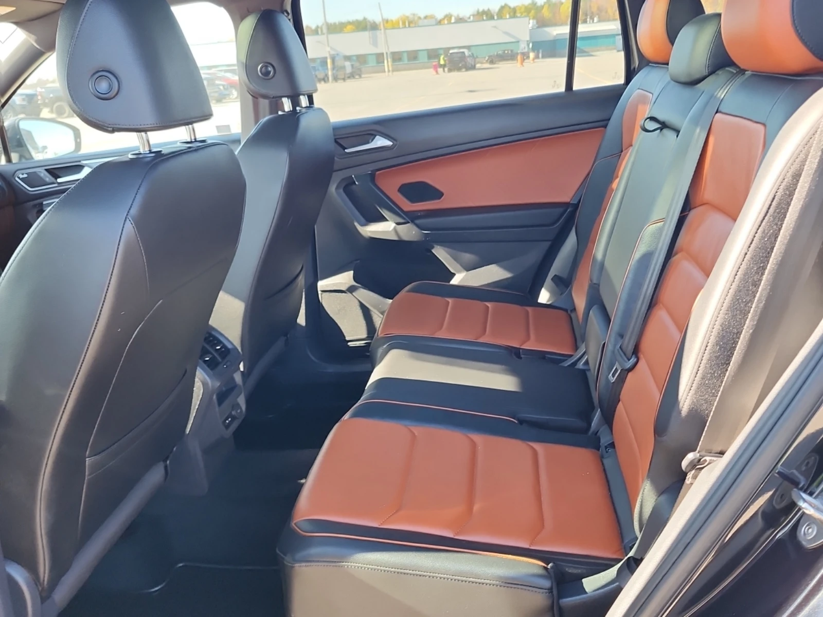 VW Tiguan HIGHLINE / АВТОКРЕДИТ, снимка 12 - Автомобили и джипове - 56742296