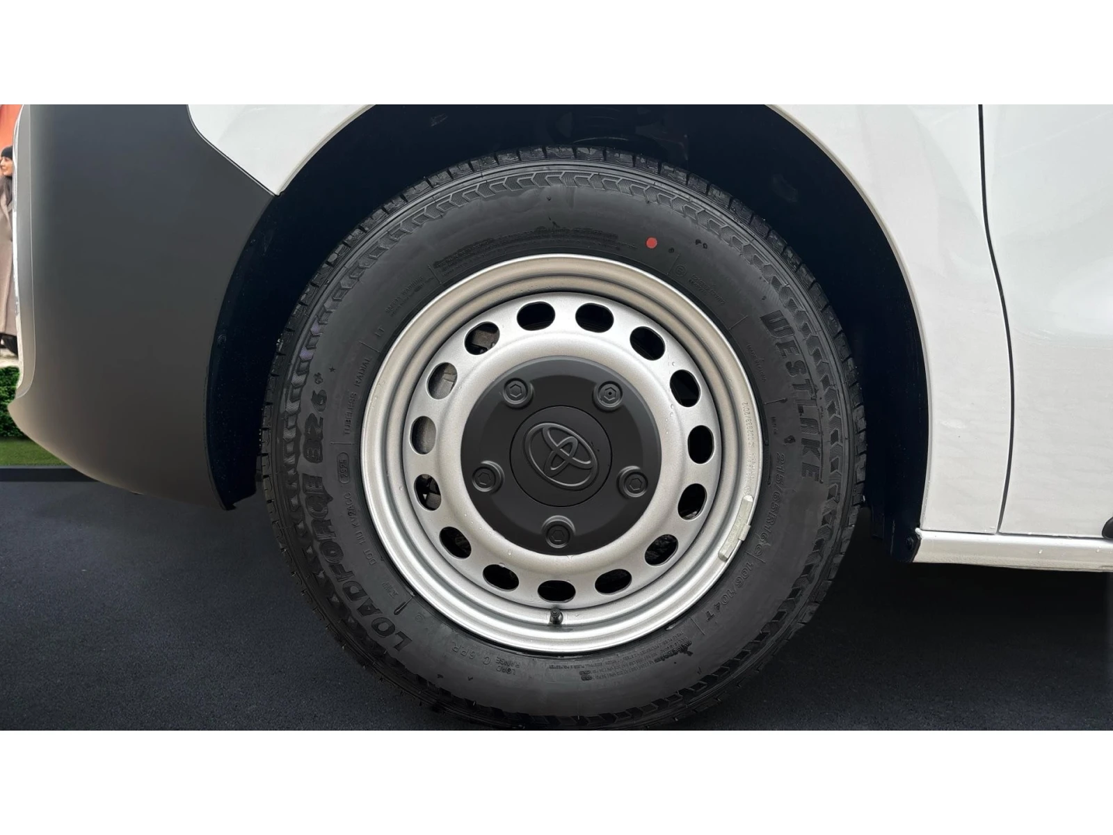 Toyota Proace VAN EV L2 75kWh, Месечна вноска от 222  , снимка 16 - Бусове и автобуси - 53947800