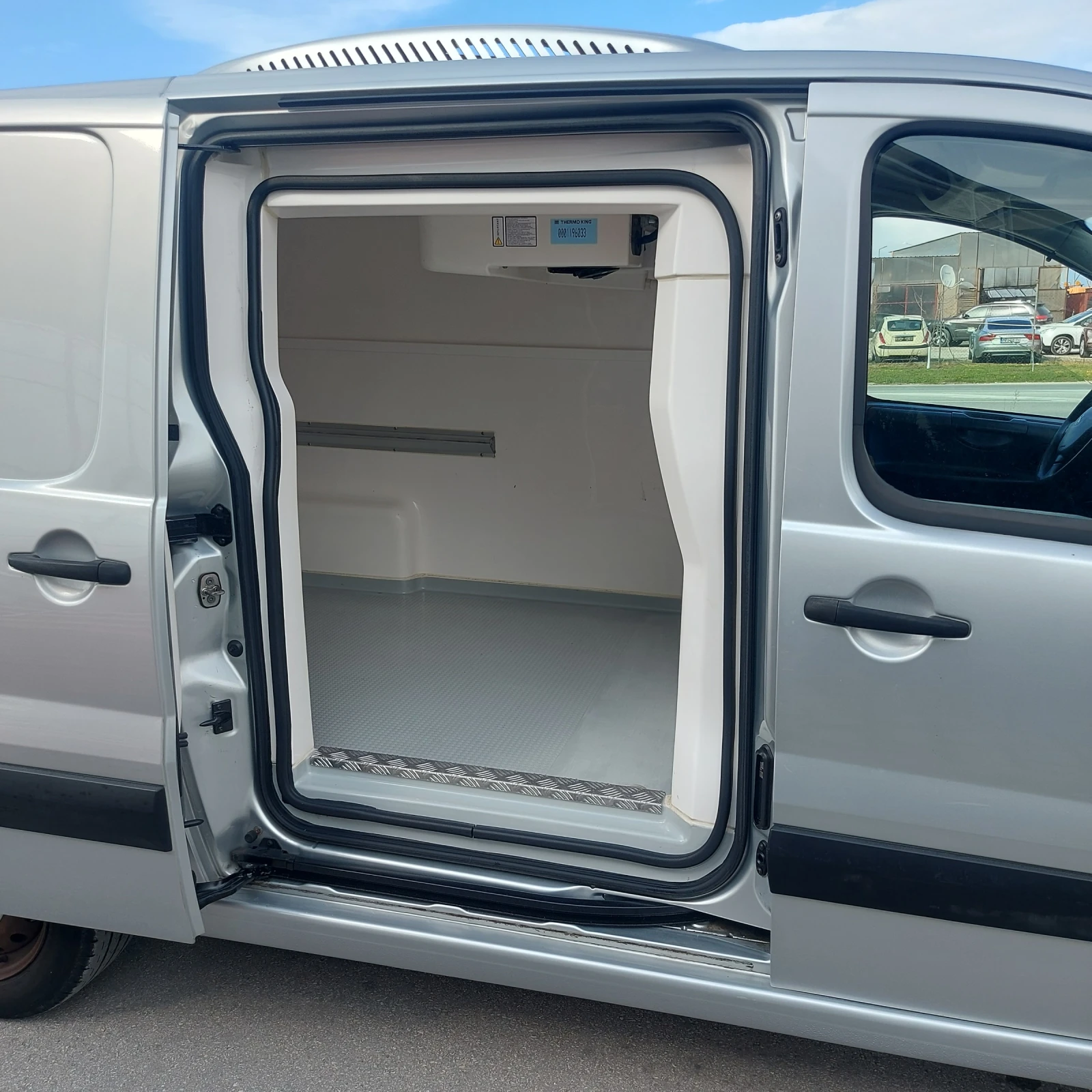 Peugeot Expert Ориг.КМ и БОЯ, снимка 7 - Бусове и автобуси - 54059881