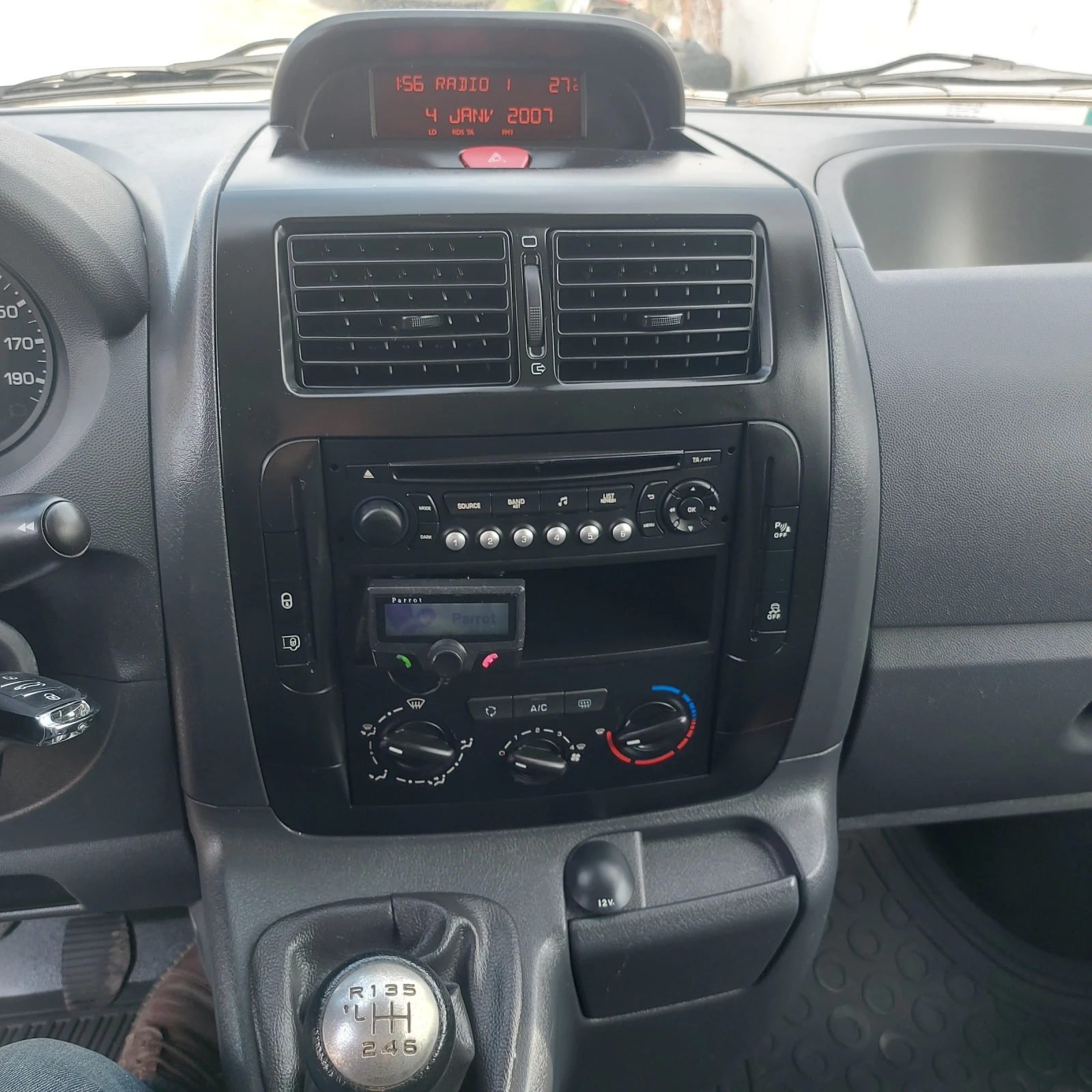 Peugeot Expert Ориг.КМ и БОЯ, снимка 11 - Бусове и автобуси - 54059881