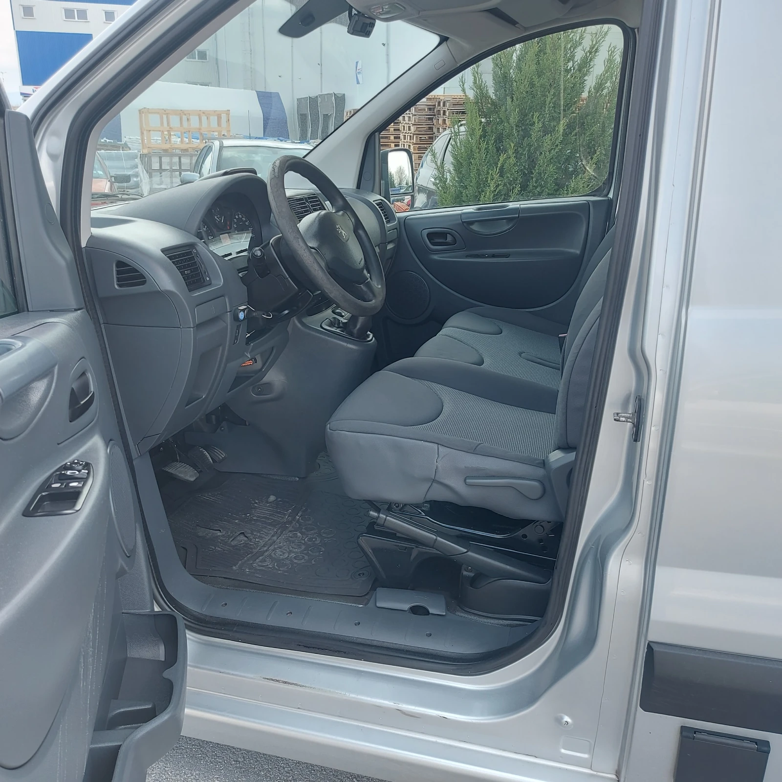 Peugeot Expert Ориг.КМ и БОЯ, снимка 9 - Бусове и автобуси - 54059881