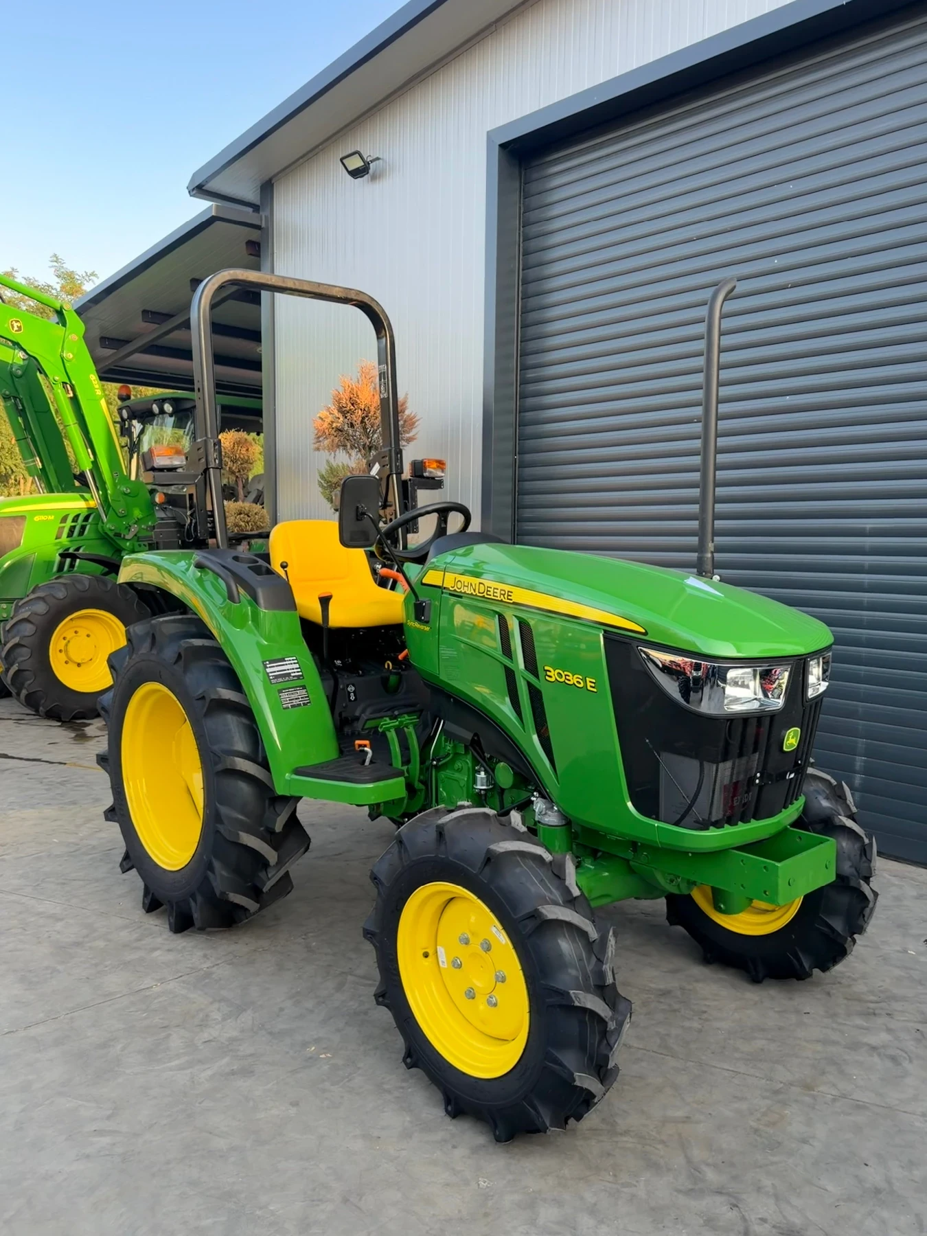Трактор John Deere 3036E 0мч., снимка 4 - Селскостопанска техника - 55890756