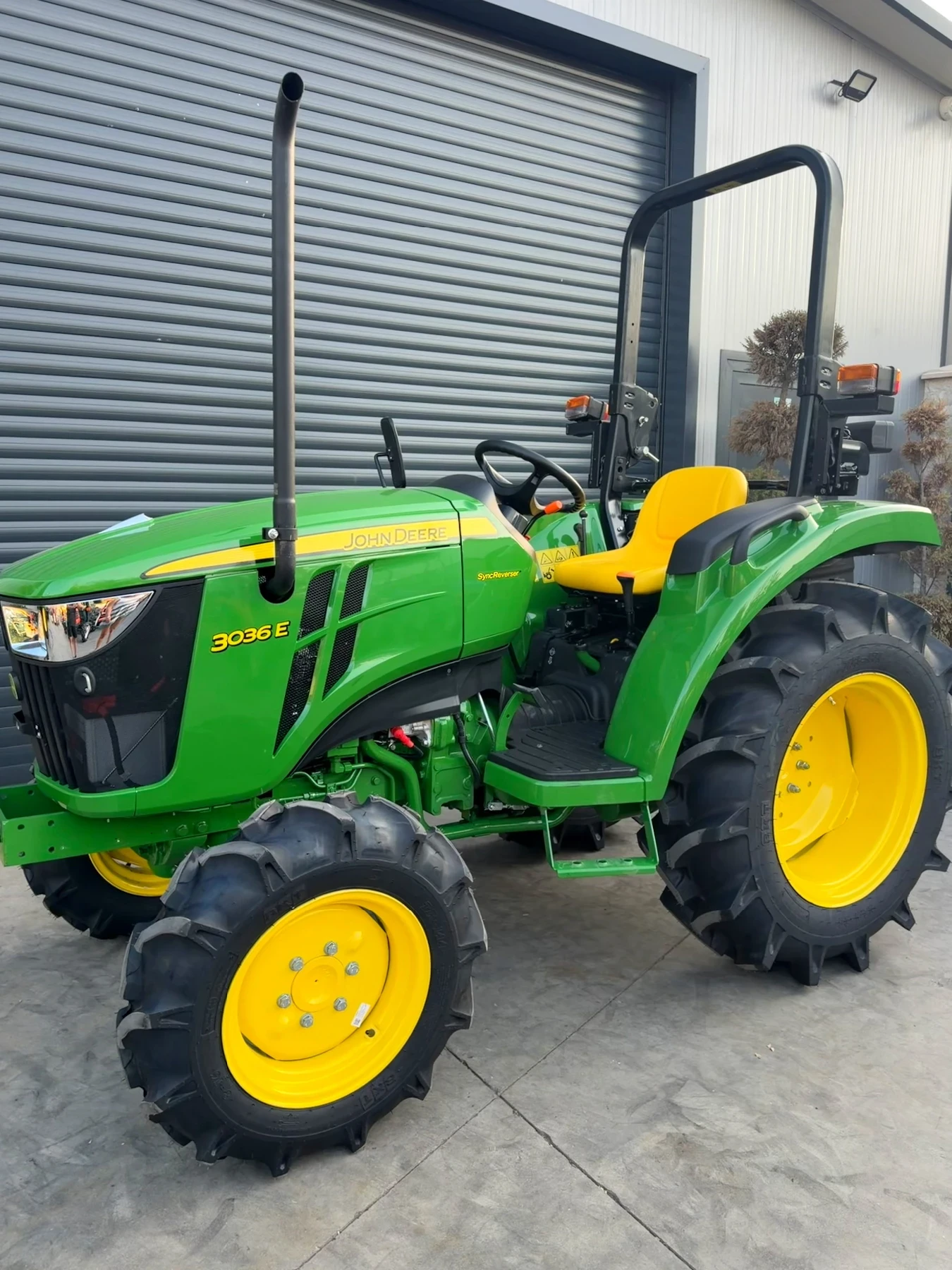 Трактор John Deere 3036E 0мч., снимка 8 - Селскостопанска техника - 55890756