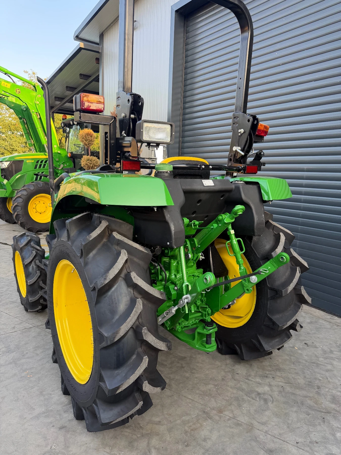 Трактор John Deere 3036E 0мч., снимка 10 - Селскостопанска техника - 55890756