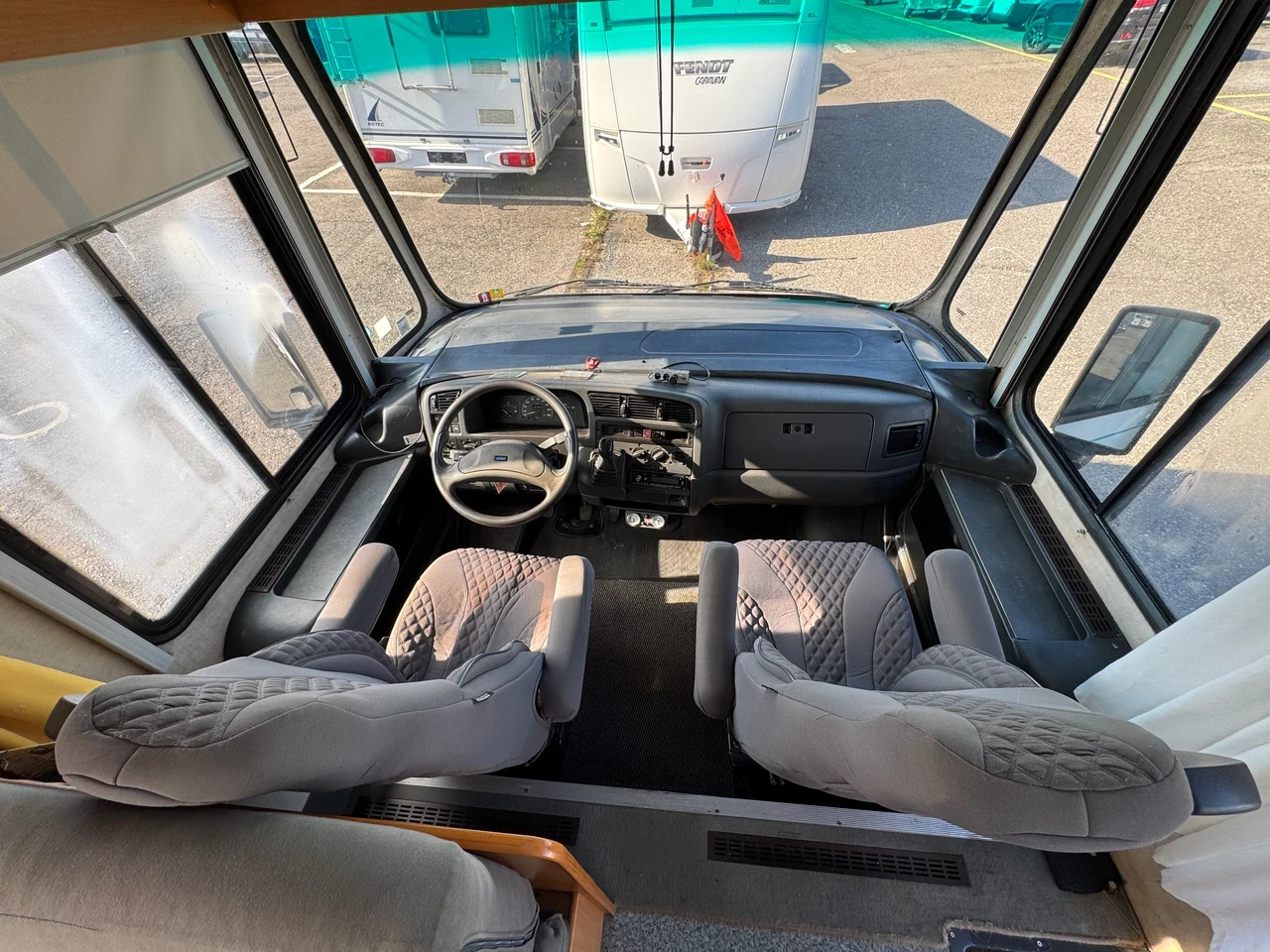 ������ Niesmann Bischoff 6700i | Mobile.bg � ����������� 12