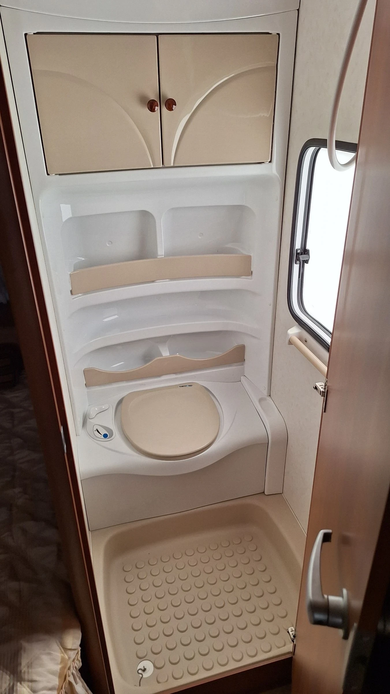 �������� Hobby Excellent | Mobile.bg � ����������� 15