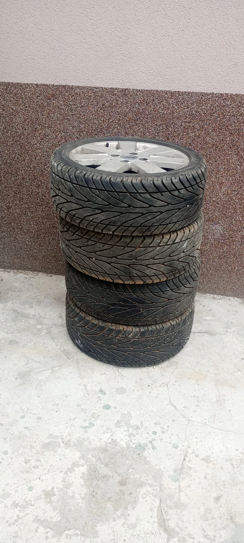 ���� � ������ 215/40R16 �� Ford Fiesta | Mobile.bg � ����������� 5