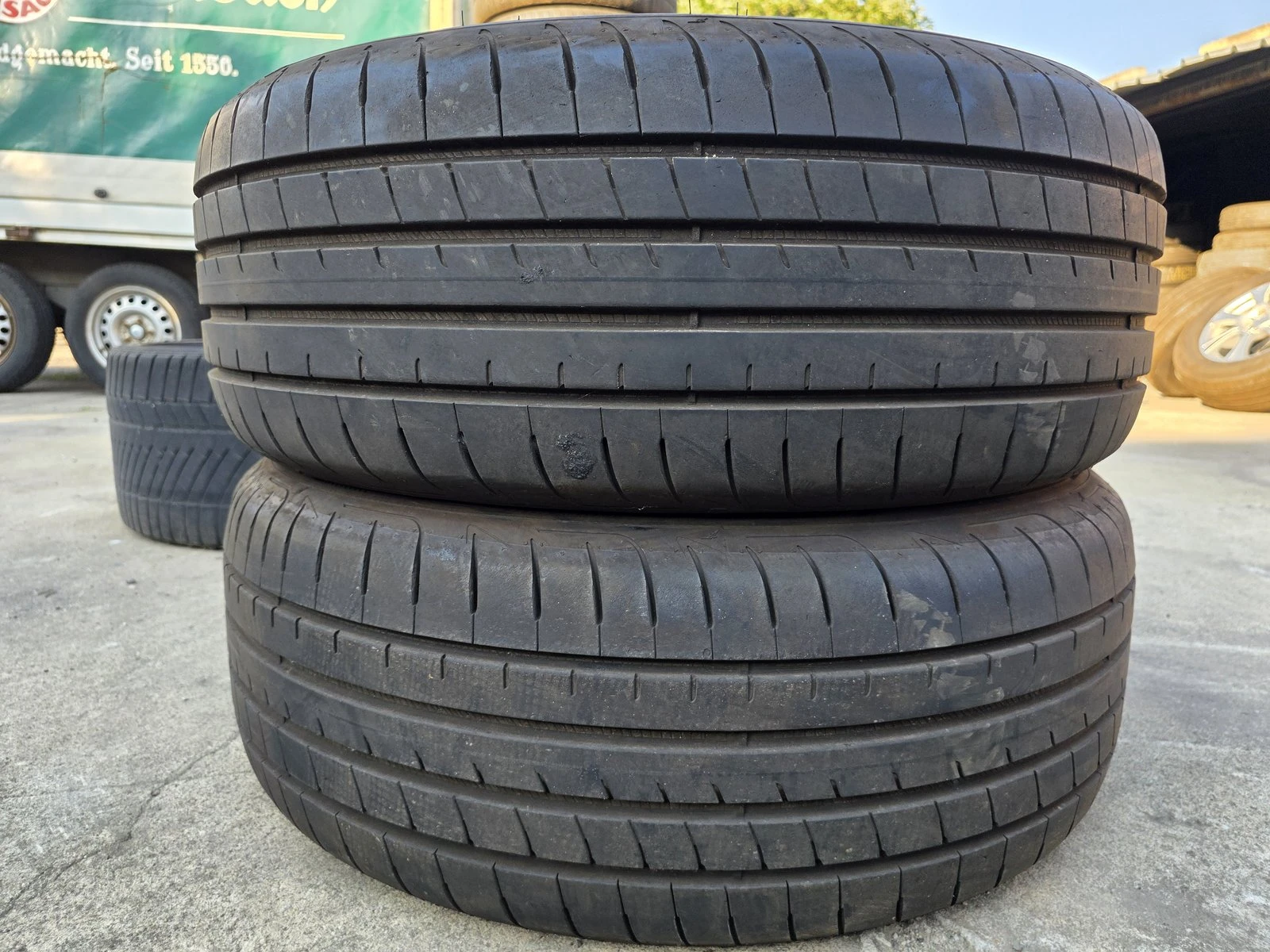 Гуми Летни 235/55R18, снимка 3 - Гуми и джанти - 56730716