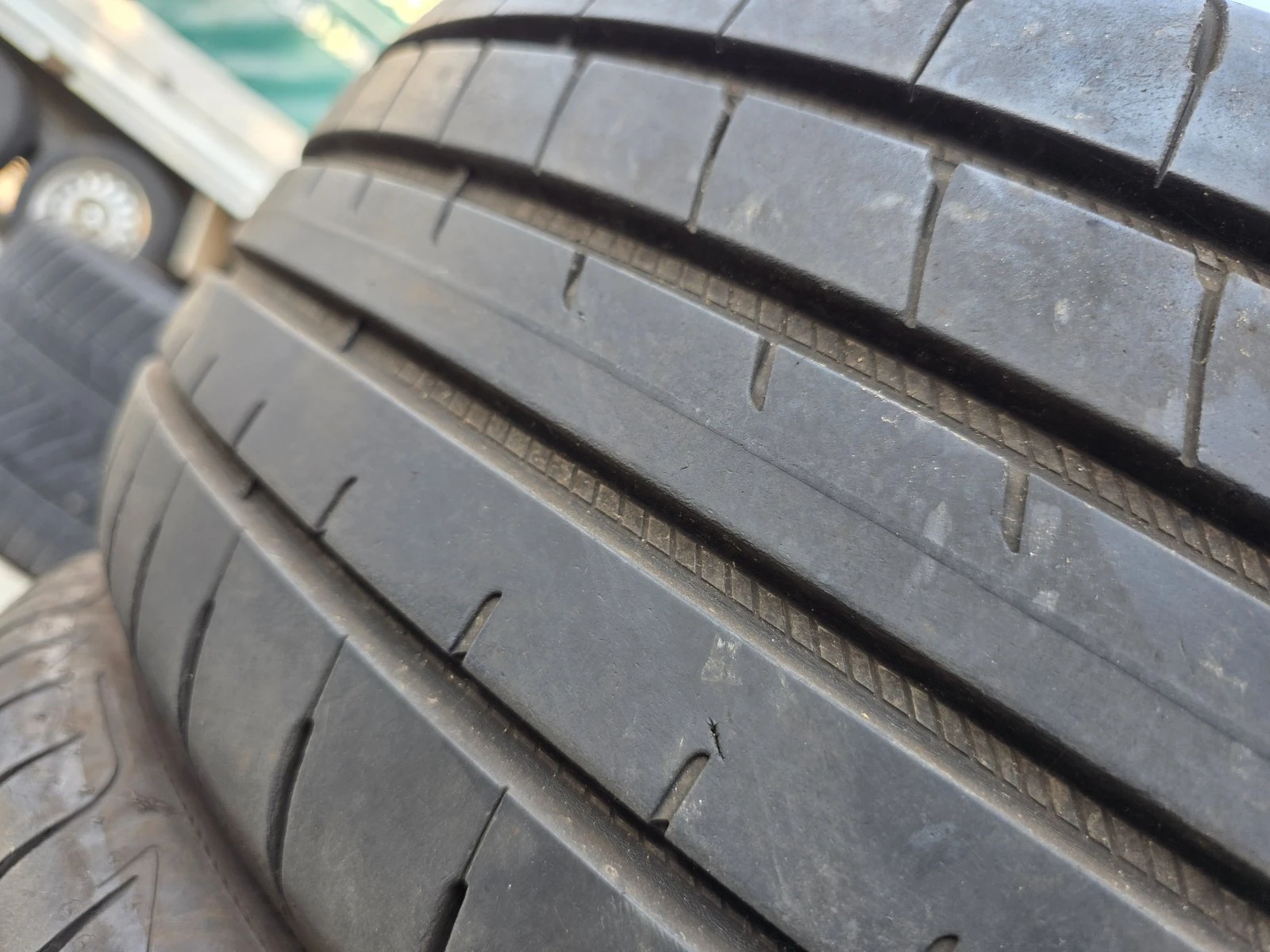 Гуми Летни 235/55R18, снимка 4 - Гуми и джанти - 56730716