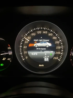 Mercedes-Benz E 220, снимка 8