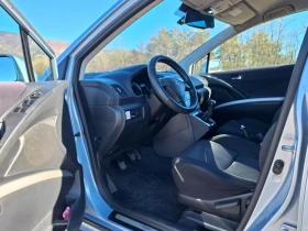 Toyota Corolla verso, снимка 10