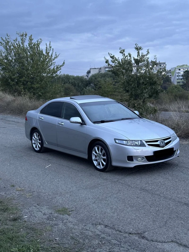 Honda Accord 2.4 Executive+ DISTRONIC FULL, снимка 4 - Автомобили и джипове - 47488628