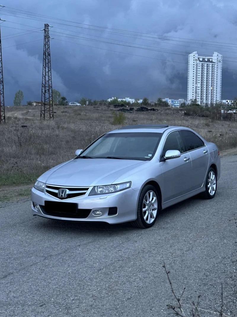 Honda Accord 2.4 Executive+ DISTRONIC FULL, снимка 2 - Автомобили и джипове - 47488628