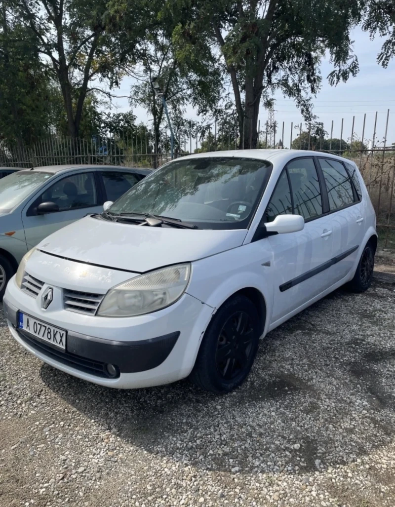 Renault Scenic 2.0i Automat, снимка 2 - Автомобили и джипове - 47493893