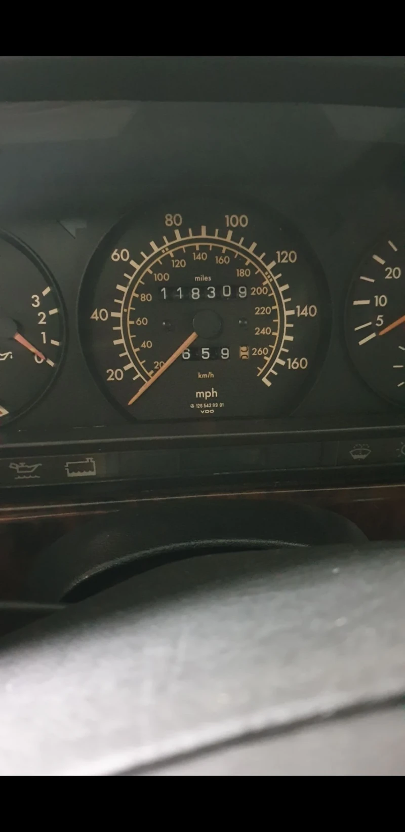 Mercedes-Benz 560, снимка 11 - Автомобили и джипове - 50664169