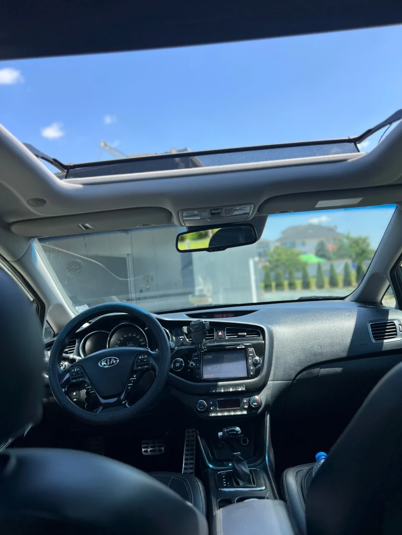 Kia Ceed 1.6i, снимка 5 - Автомобили и джипове - 52915813