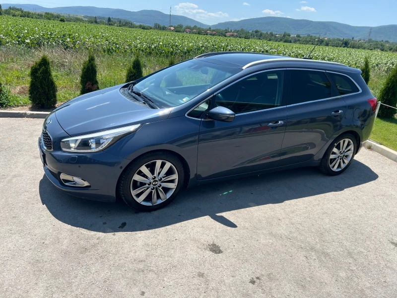 Kia Ceed 1.6i, снимка 2 - Автомобили и джипове - 52915813