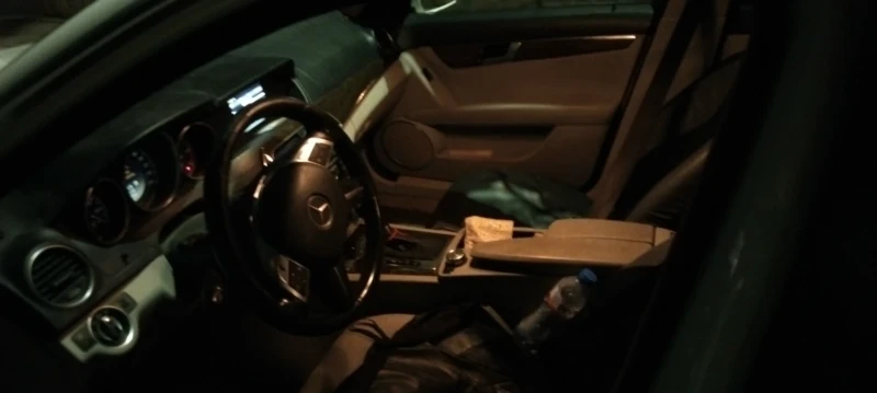 Mercedes-Benz 200, снимка 6 - Автомобили и джипове - 52296306